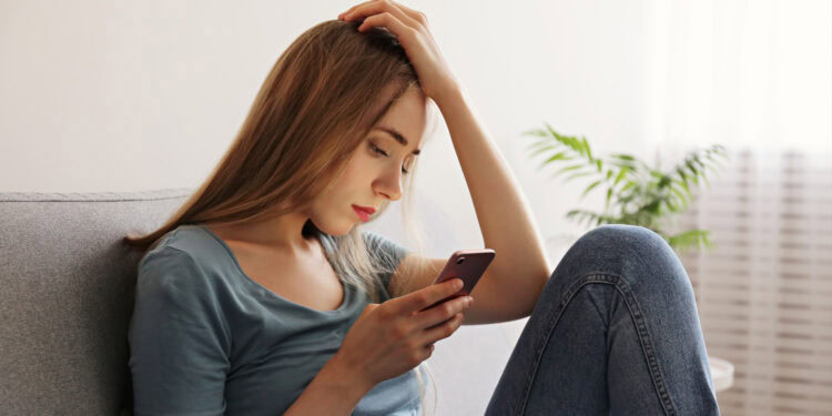 Psychologists simulate ghosting—and reveal why it’s so damaging