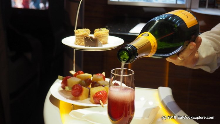 Emirates Business Class Sky Bar