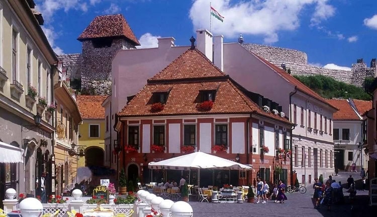 This hotel is obviously in a great location for town life, plus the castle as a backdrop