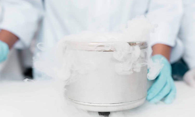 Pemanfaatan dry ice di era modern, Sumber: oxygenservicecompany.com