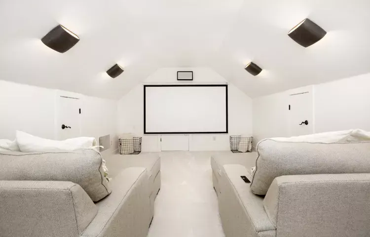 8-2 8-2 home theater design 20 Home Theater Design Ideas Perfect for Movie Night 8 2