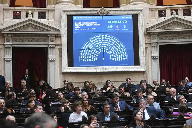 El oficialismo en el Congreso: tensiones por el trato a la prensa y los desafíos de la agenda legislativa y económica