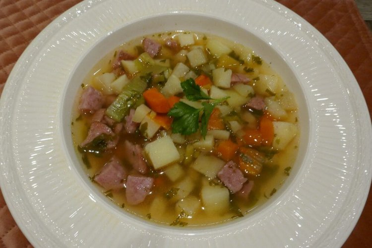 Weekly menu for week 44 Stinging nut with vossa sausage