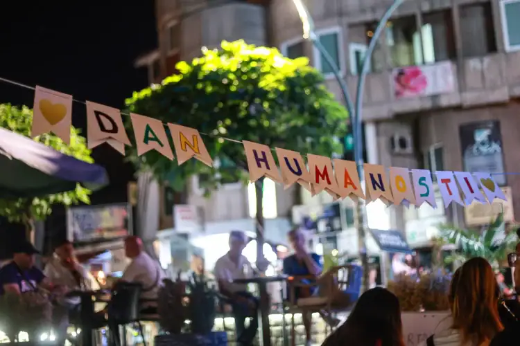 Solidarnost na delu: Humanitarni bazar i sportske aktivnosti za mlade povodom Međunarodnog dana humanosti