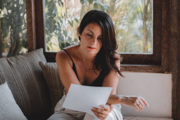 A picture of multilingual Spanish female voice over