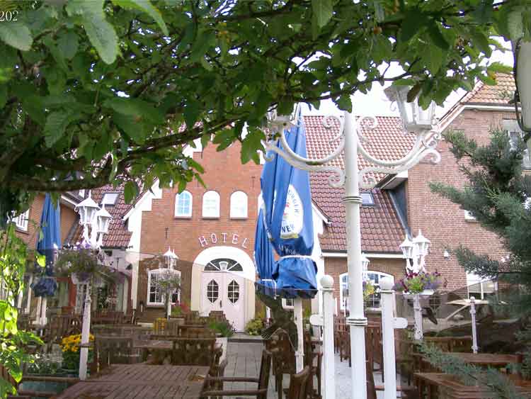 Hotel Ketelsen in Dagebüll mit anliegendem Campingplatz. Fährliebt in Dagebüll