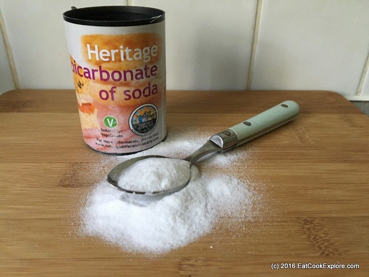 Life hacks with baking soda