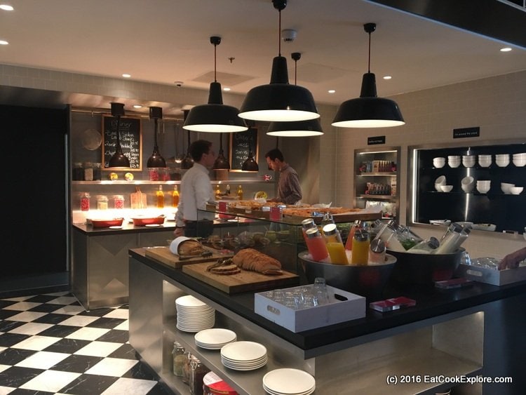 Breakfast at CitizenM