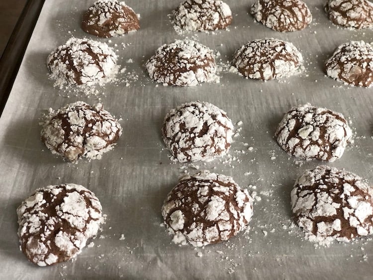 You can this Brownie Mix Cookie Recipe with just a few ingredients. They are chocolatey, fudgy & brownie and cookie lovers will love them!