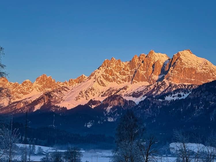 Mehr über den Artikel erfahren Skifahrn in Tirol