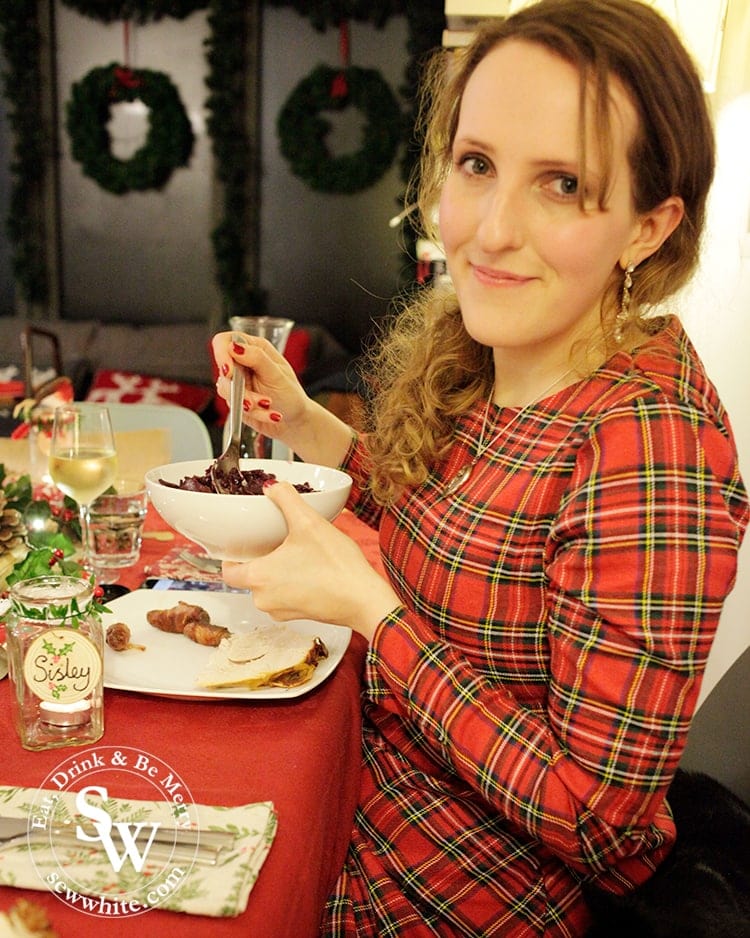 Sisley White Christmas at the Red and Green Woodland Christmas Table