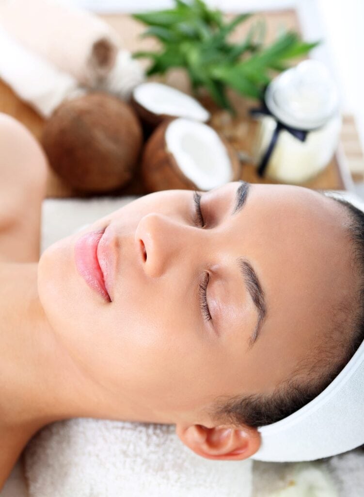 How Medical Aesthetics Approach Beauty Treatments Differently Than Beauticians 