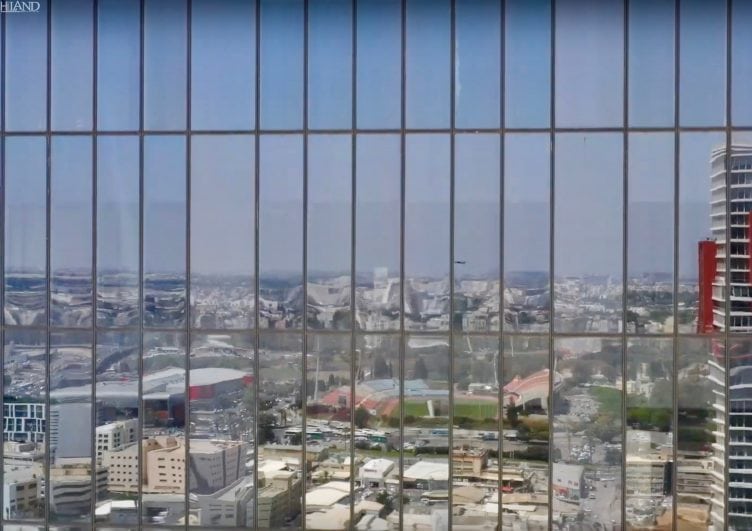 משרדים למכירה bbc