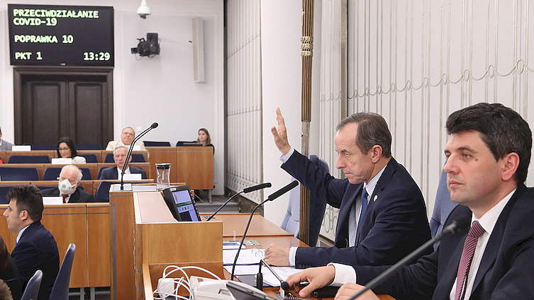 Senat: niższy limit spadku dochodów firmy uprawniający do tarczy turystycznej Senat: niższy limit spadku dochodów firmy uprawniający do tarczy turystycznej