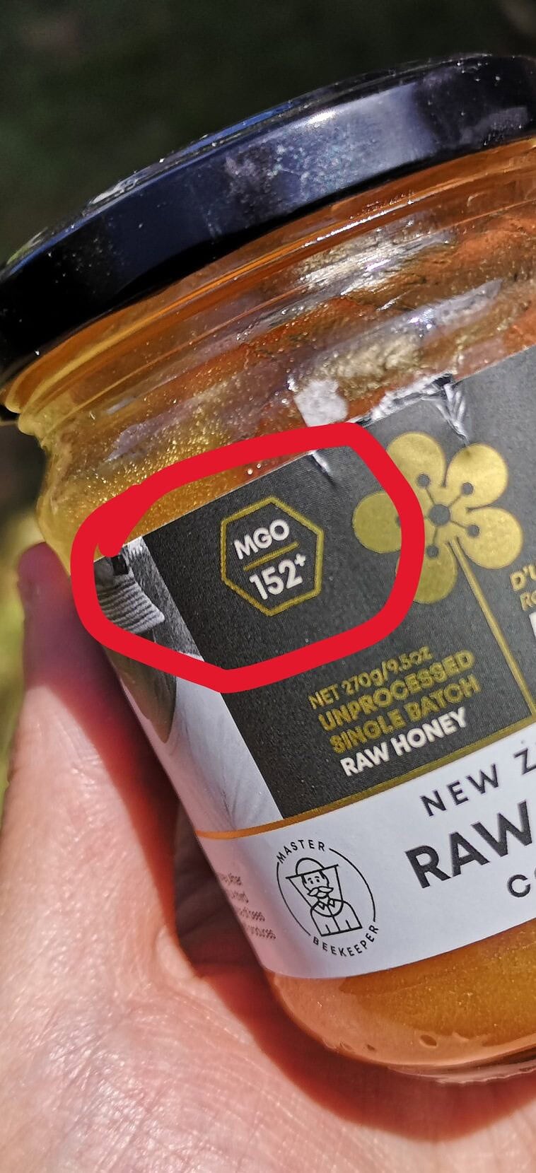 jar of manuka honey