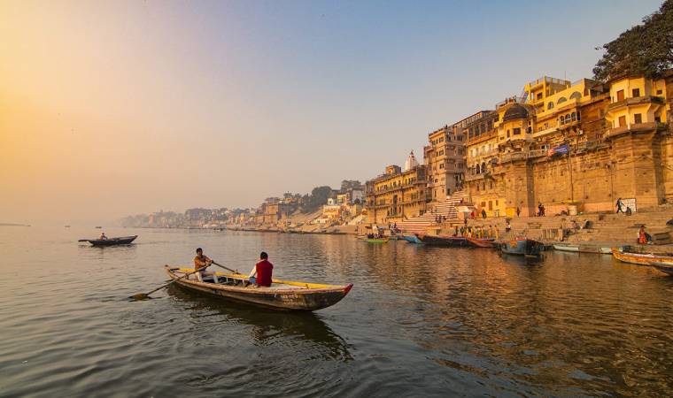 काशी घूमने जा रहे हैं? ये 5 अनुभव बना देंगे आपकी ट्रिप को शानदार!