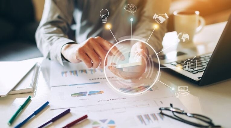 Herramientas de automatización de ventas en 2025: software, metodologías y el nuevo oficio comercial