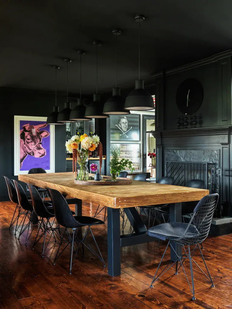 refined farmhouses Step Inside 8 Refined Farmhouses That Are Undeniably Modern 6 3 767x1024
