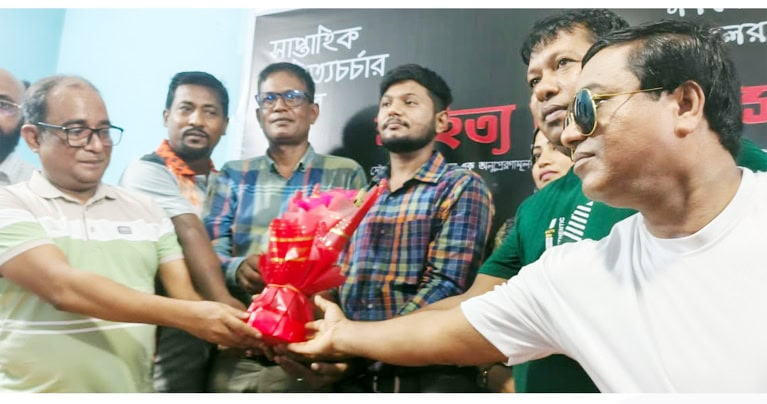 সাহিত্যচর্চা সাংবাদিকদের বর্ণনাশৈলী ও চিন্তাকে সমৃদ্ধ করে: জুলীয়াস চৌধুরী