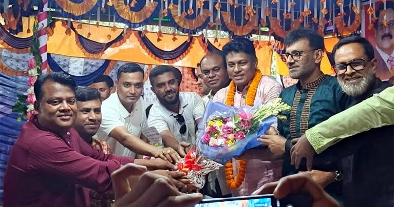 কেন্দ্রীয় যুবদলের মানবাধিকার সম্পাদক নির্বাচিত হওয়ায় অষ্টগ্রামে এডভোকেট মাহবুব আলম আক্তারকে সংবর্ধনা
