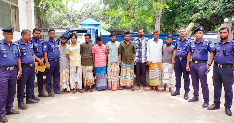 টাঙ্গাইলে ৯ ডাকাত গ্রেফতার