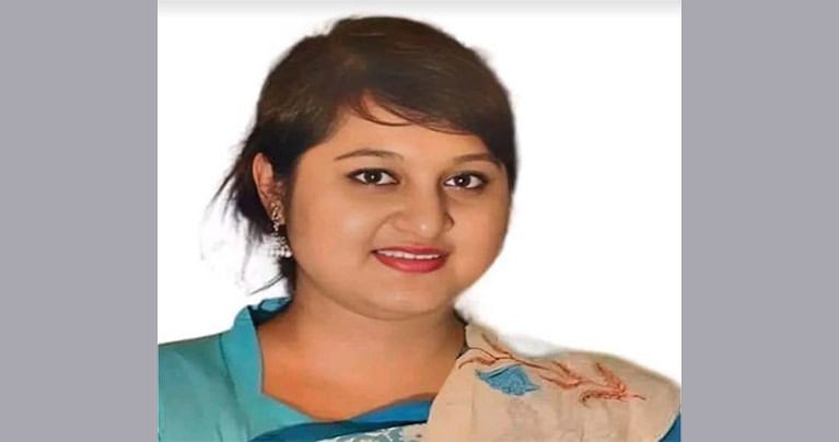 দুর্গাপুরে ইউএনও সাবরিনা শারমিনের সাহসী ভূমিকায় আইনশৃঙ্খলা নিয়ন্ত্রণে