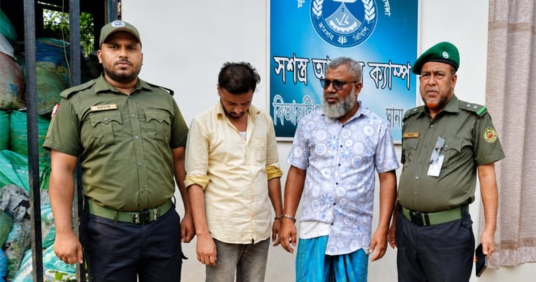 দালালমুক্ত বিআরটিএ গড়তে অনড় আনসার সদস্যরা: কাফরুলে দুই দালাল আটক, ১ মাসের কারাদণ্ড