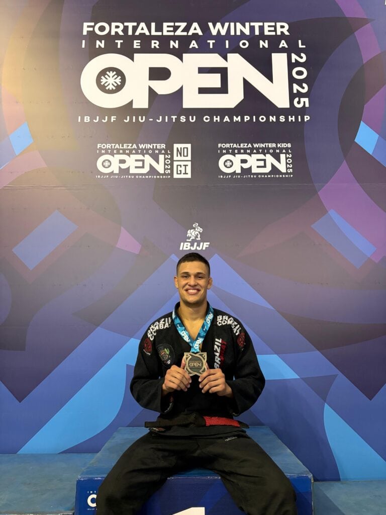 Projeto Social Rodrigo Gracie ajudando a vencer um campeonato de jiu-jitsu no Brasil