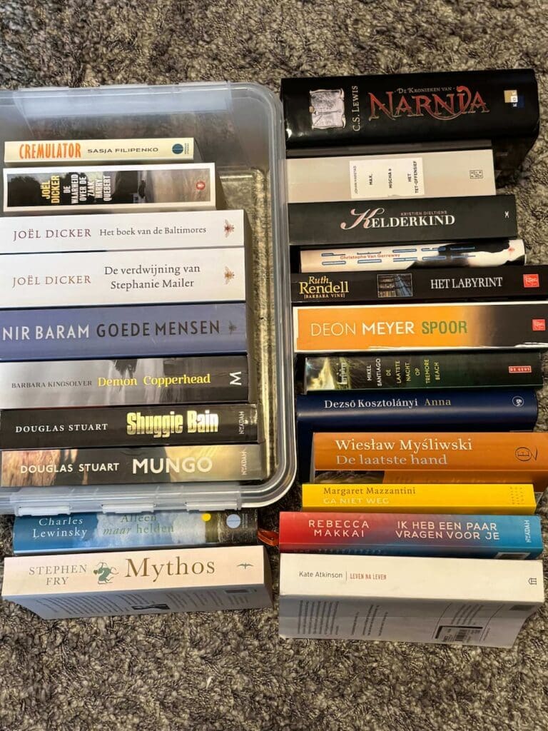 Raak garageverkoop: topboeken aan 3 euro