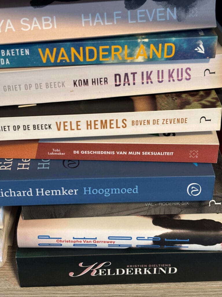 Selectie boeken te koop: onder meer boeken van  Griet Op De Beeck en Richard Hemker — boekverkoop Gent, 7 juni 2026
