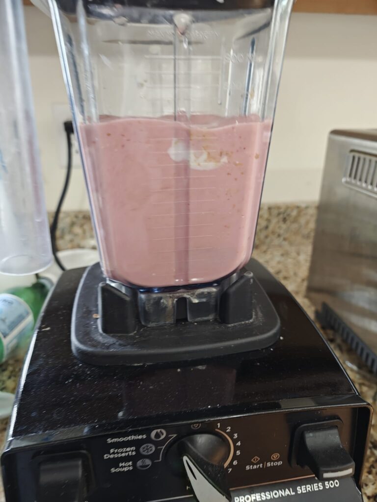 Smoothie in blender