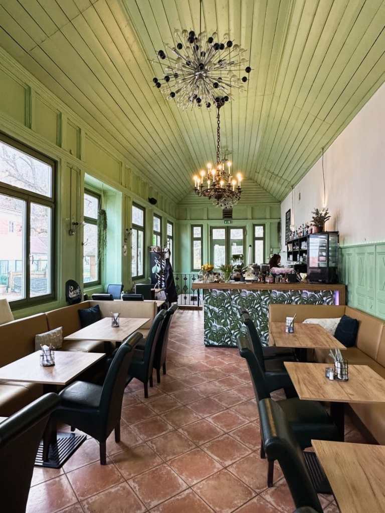 Salettl Lounge Gastraum