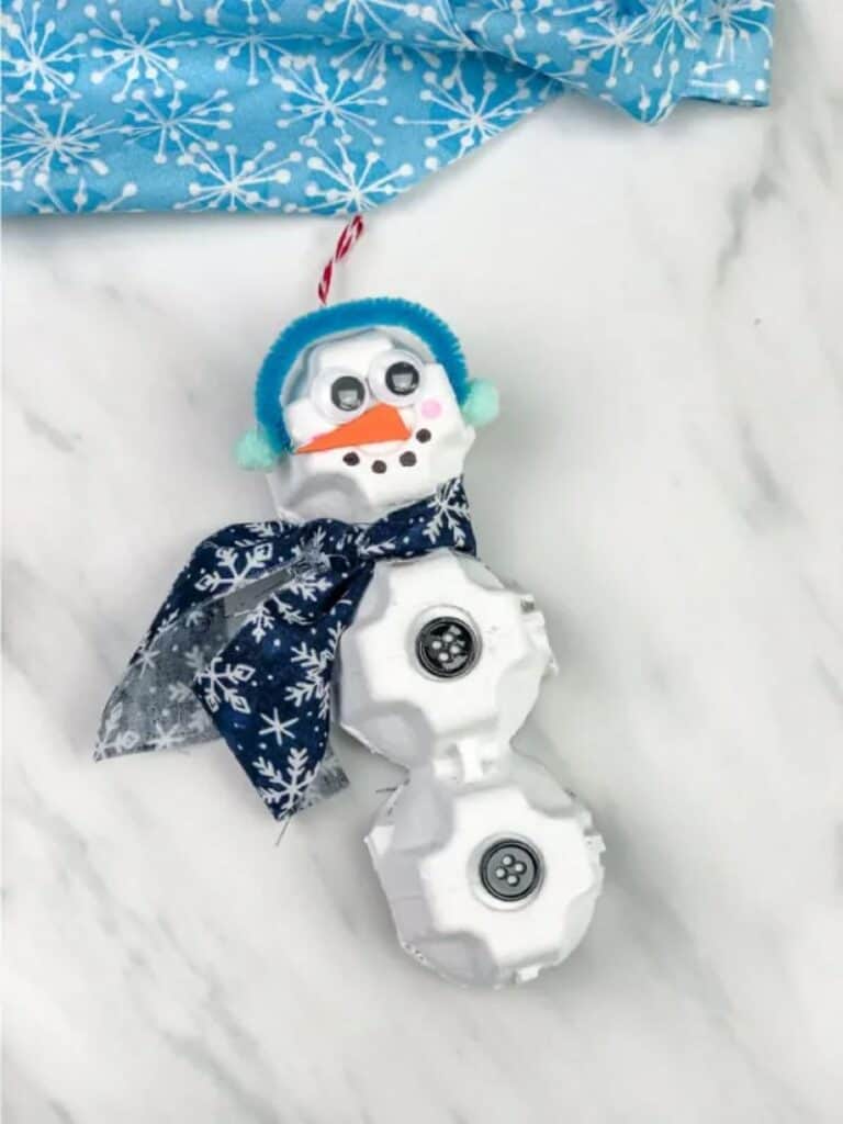 egg carton snowman craft 