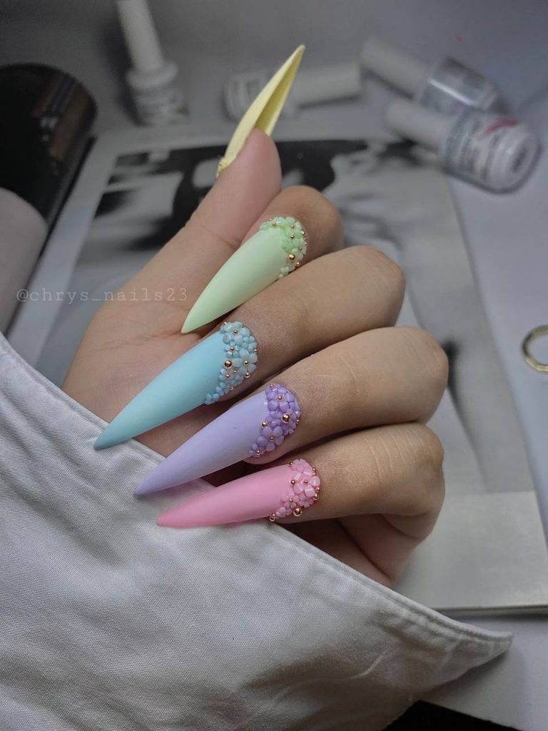 Explorando los Estilos de Puntas en Uñas Acrílicas con LEGACY NAILS: Cuadrada, Almond, Coffin y Stiletto 8 photo 2023 10 26 15 11 27