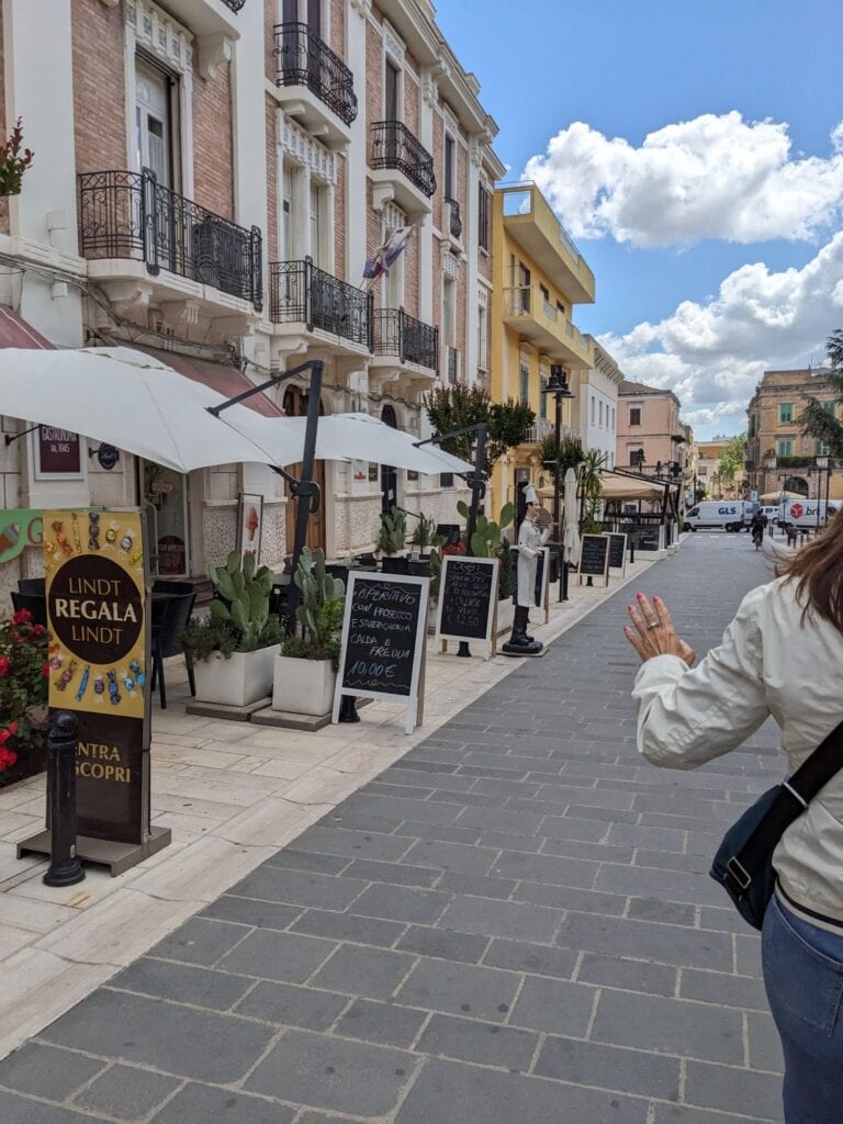 イタリア1人旅/女一人旅/南イタリア/ツアー参加/1人参加/アルベロベッロからマテーラへ/HISツアー