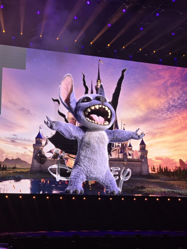 GUmBE9fXcAAo9Q8-768x1024 D23 2024: Cobertura primeiro dia do evento