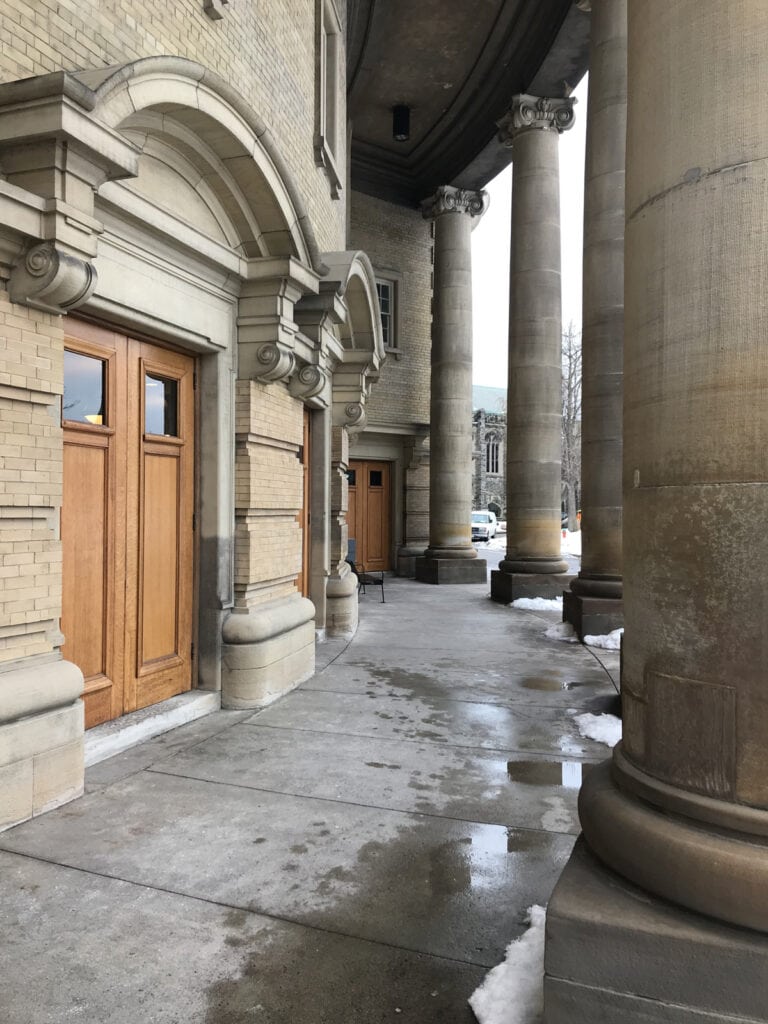 U of T honours plane crash victims at Convocation Hall, PM speaks at Edmonton ceremony