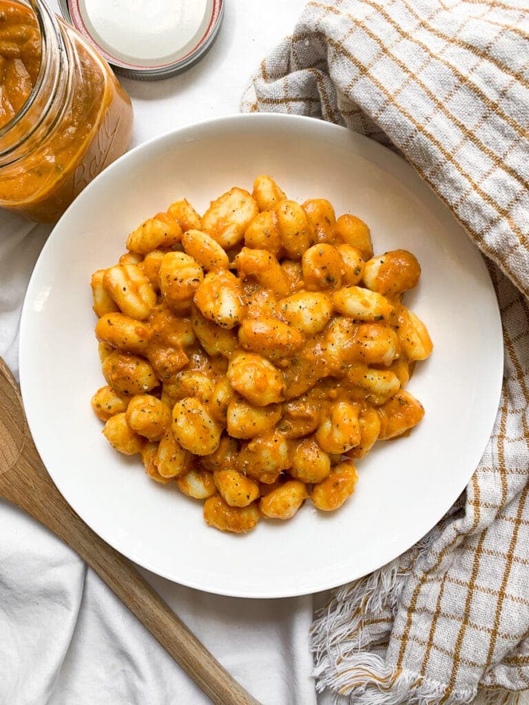 Antonio Adamo rejissyorligidagi porno filmlar