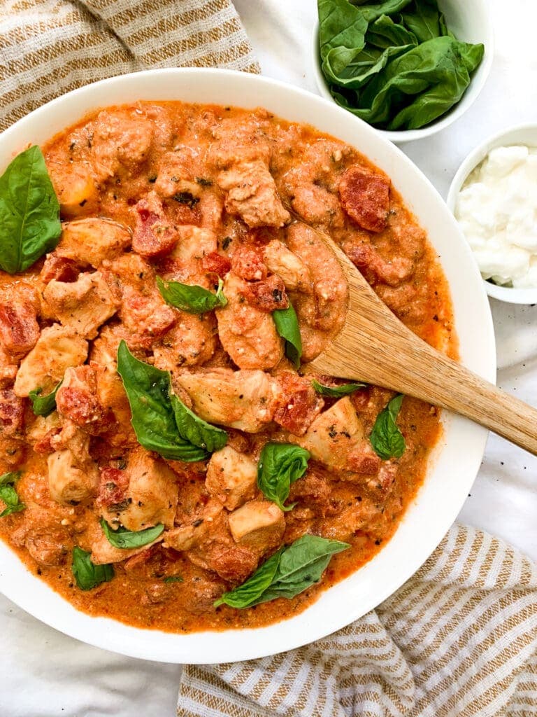 Crockpot Creamy Tomato Basil Chicken