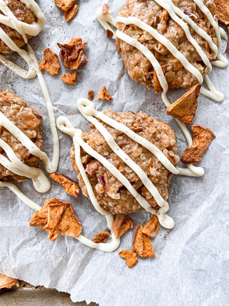 No Bake Apple Cinnamon Oatmeal Cookies