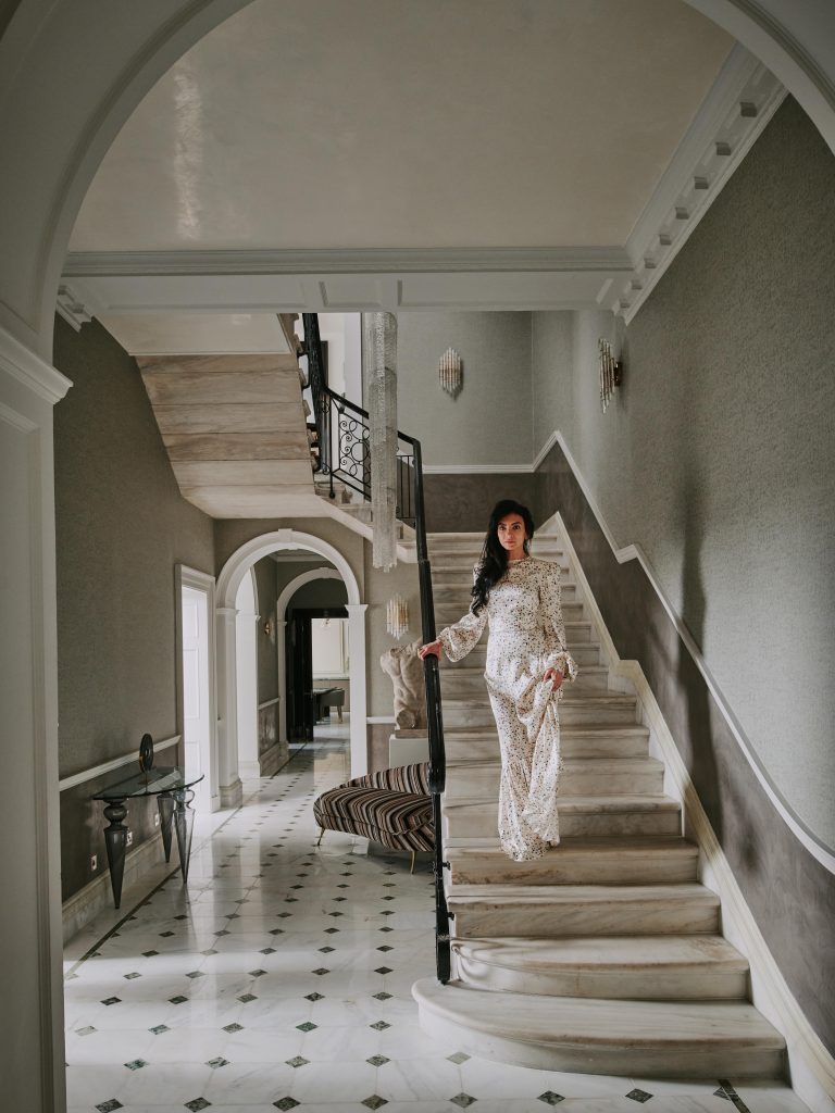 The-Mayfair-Mansion-By-Bergman-Interiors-Is-An-Example-Of-Pure-Contemporary-Luxury_11-768x1024 The-Mayfair-Mansion-By-Bergman-Interiors-Is-An-Example-Of-Pure-Contemporary-Luxury_11-768x1024 The Mayfair Mansion By Bergman Interiors Is An Example Of Pure Contemporary Luxury_11 bergman interiors The Mayfair Mansion By Bergman Interiors Is An Example Of Pure Contemporary Luxury The Mayfair Mansion By Bergman Interiors Is An Example Of Pure Contemporary Luxury 11 768x1024