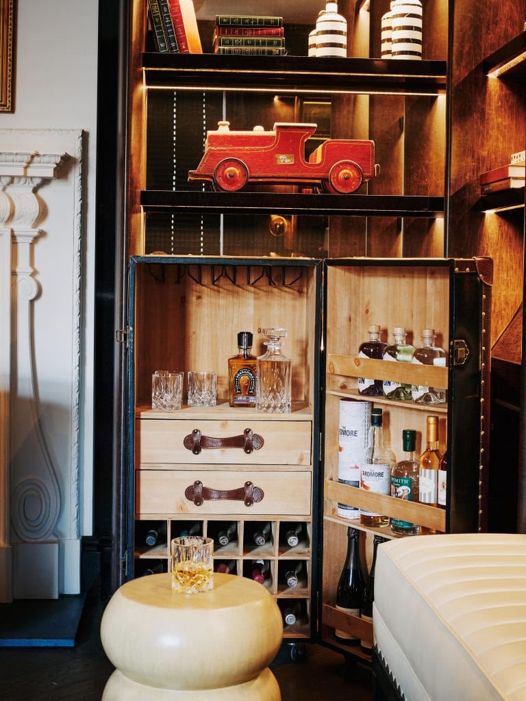 The-Mayfair-Mansion-By-Bergman-Interiors-Is-An-Example-Of-Pure-Contemporary-Luxury_14-768x1024 The-Mayfair-Mansion-By-Bergman-Interiors-Is-An-Example-Of-Pure-Contemporary-Luxury_14-768x1024 The Mayfair Mansion By Bergman Interiors Is An Example Of Pure Contemporary Luxury_14 bergman interiors The Mayfair Mansion By Bergman Interiors Is An Example Of Pure Contemporary Luxury The Mayfair Mansion By Bergman Interiors Is An Example Of Pure Contemporary Luxury 14 768x1024