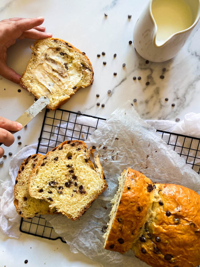 Easy Sweet Breakfast Recipes - 60+ To Try 27 chocolate chip brioche recipe