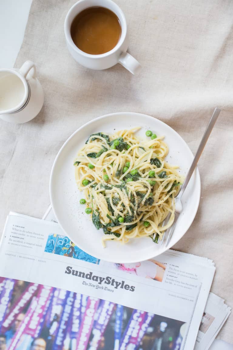 breakfast pasta with spinach and egg