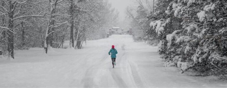 Courir dans la neige et sur la glace : Comment courir en toute sécurité l'hiver ?