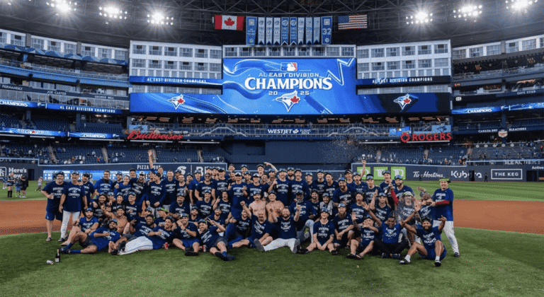 Free Blue Jays viewing parties continue for ALCS at  two City of Toronto locations