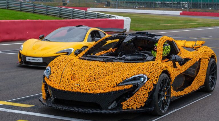 McLaren Races into 2025 Canadian International AutoShow in Toronto