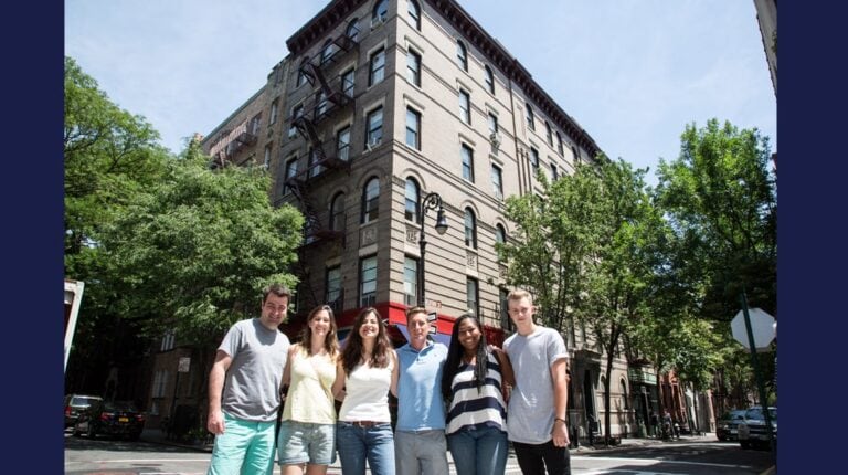 “FRIENDS” Turns 30! Celebrate by taking a Friends-themed NYC TV & Movie Tour