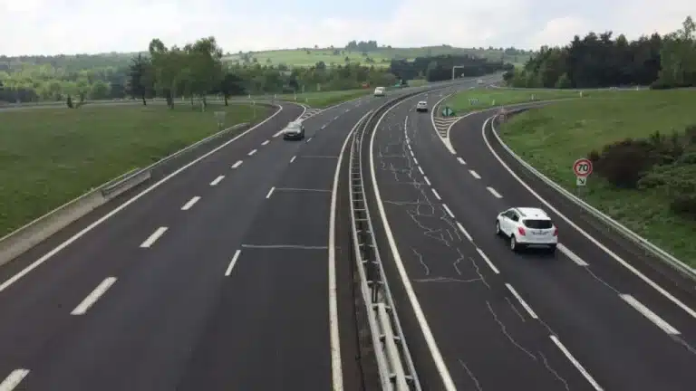 Chauffeur privé pour transferts longue distance – DS Prestige Driver