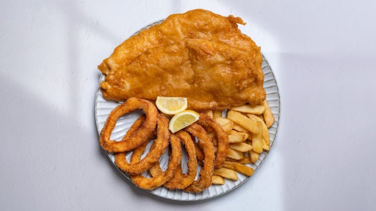 Fancy Fish — fish and chip shop in Flinders View, Queensland